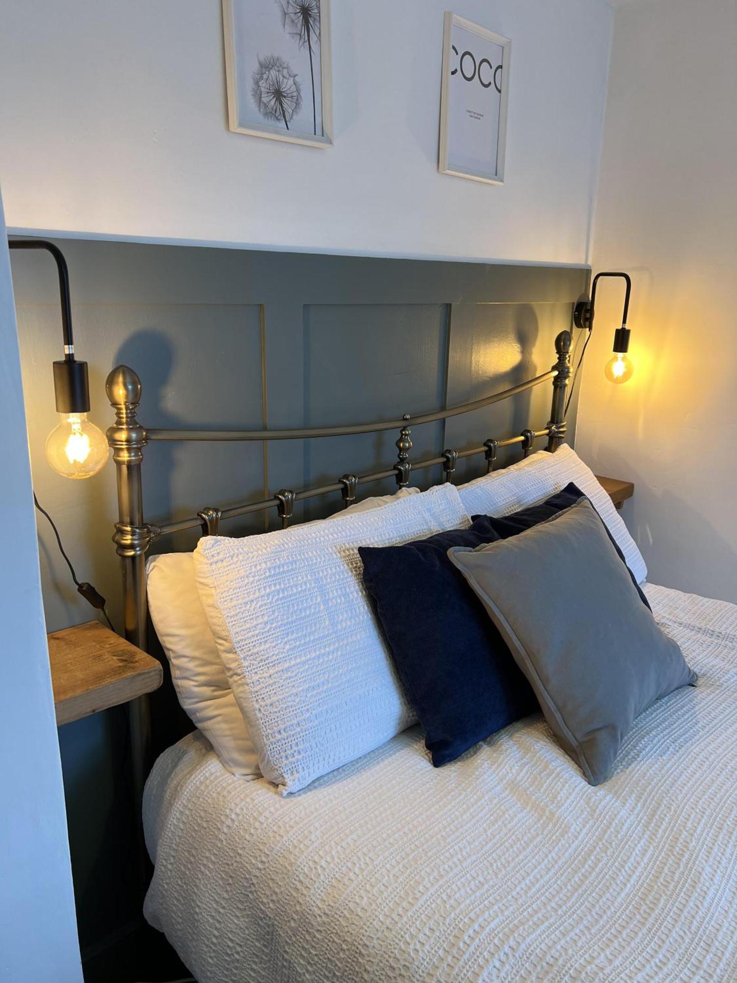 Cosy Two Bedrooom Cottage Set In A Dorset Village Sturminster Newton Extérieur photo